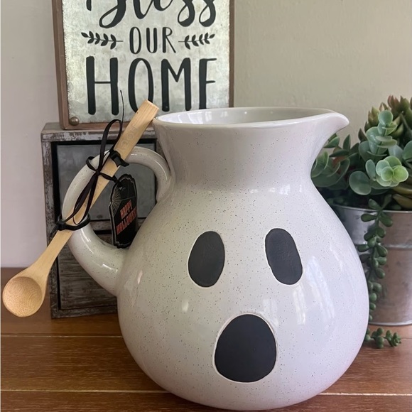 New Halloween Ceramic White Ghost Pitcher - Picture 3 of 5